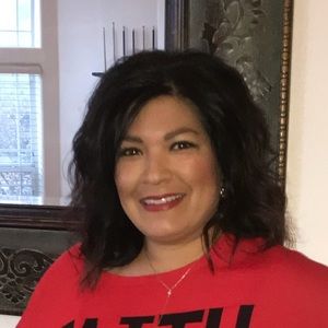 Meet your Posher, Monique